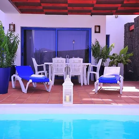 Playa Blanca Sleeps 6 Pool Wifi T691300 * Playa Blanca (Lanzarote)