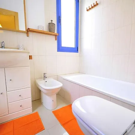 Playa Blanca Sleeps 6 Pool Wifi T691300 *