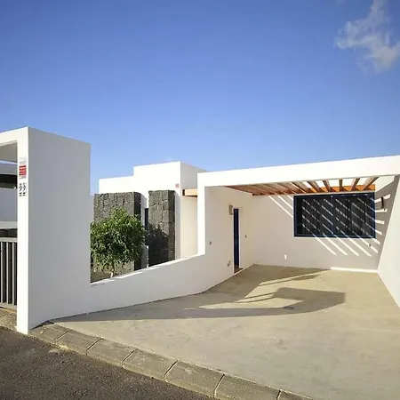 别墅 Playa Blanca Sleeps 6 Pool Wifi T691300 *